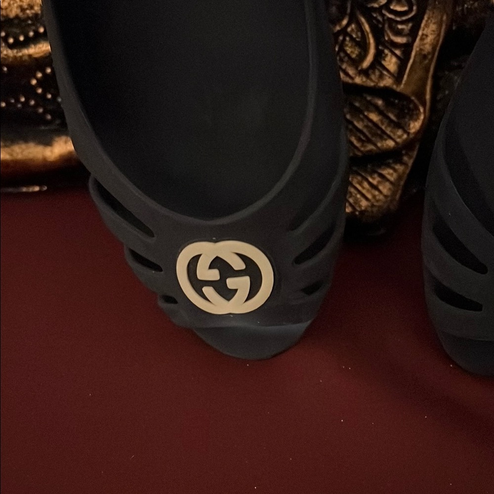 Gucci Blue Authentic Logo Flats - Picture 2 of 10
